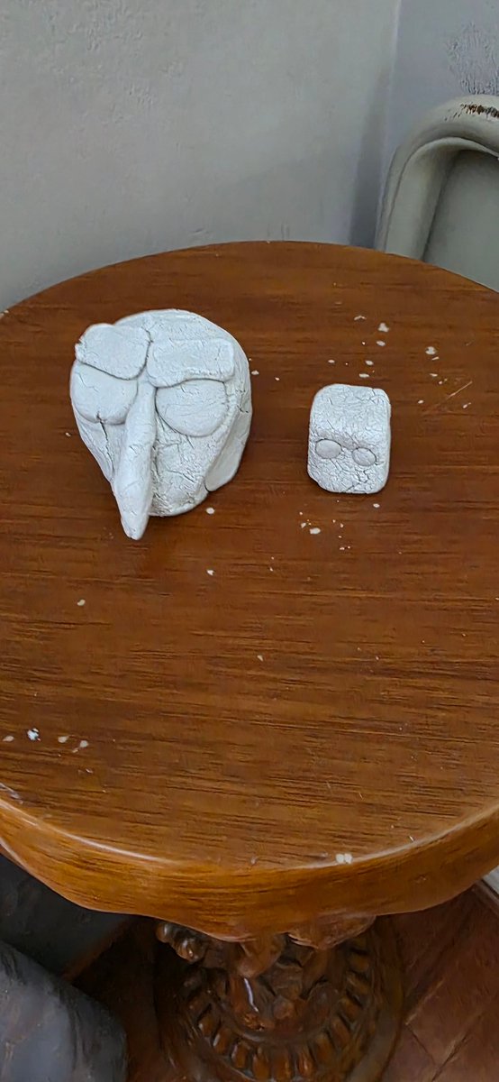 Brasheeshil's tweet photo. 1 is a Quilling
2 is a cubealing

Both from The Planet Bingling https://t.co/mdkNrBfykS
