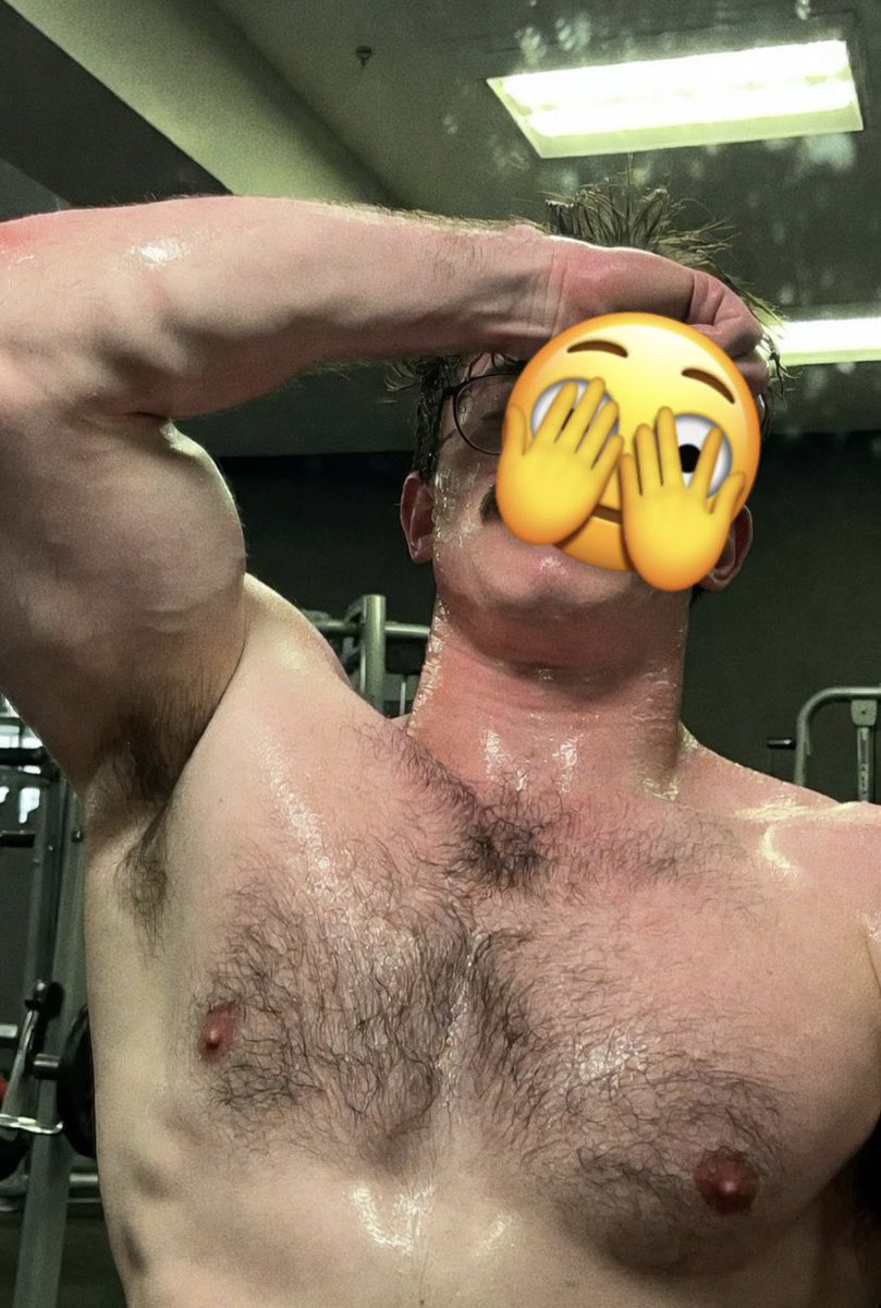 Devilnoevil's tweet photo. hiding face cuz i’m ugly btw https://t.co/Y0kI1aAcvI
