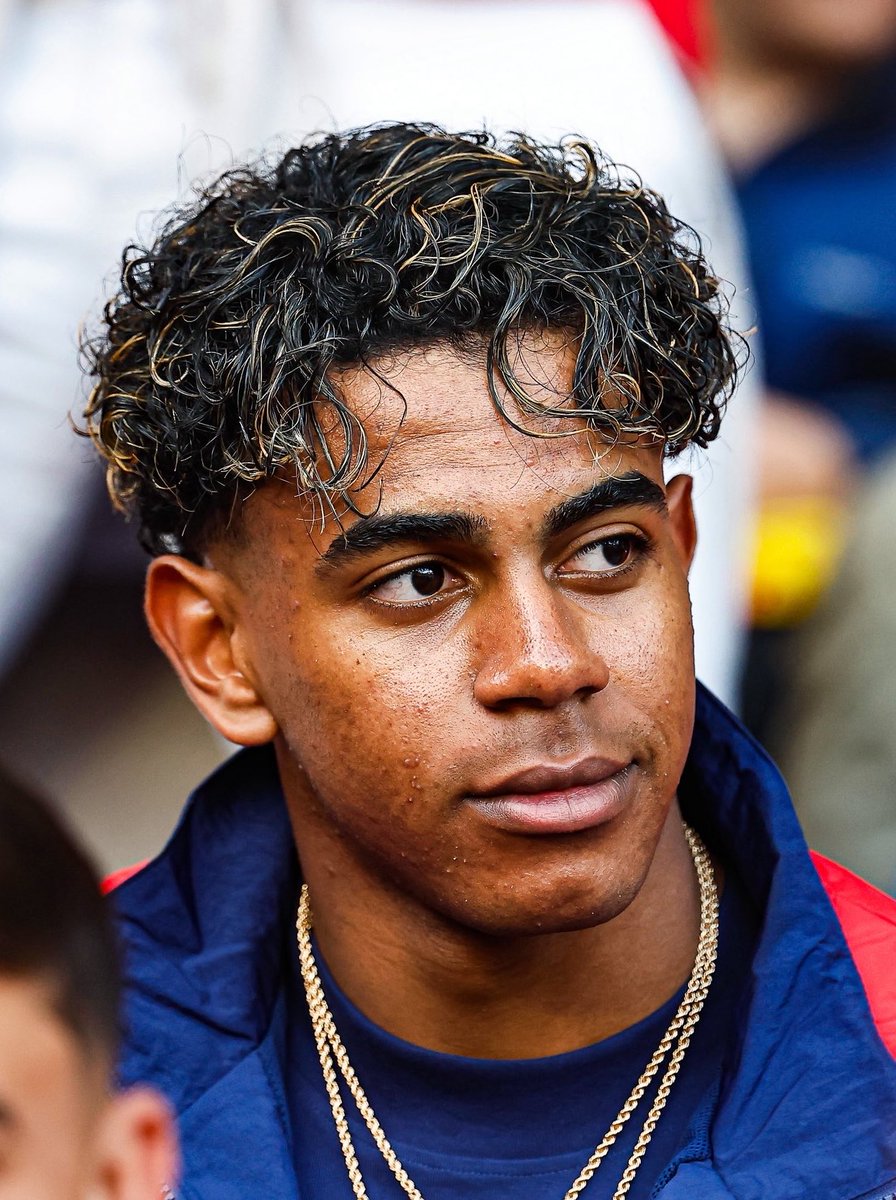 centregoals's tweet photo. 🚨🚨| JUST IN: Lamine Yamal will 𝐌𝐈𝐒𝐒 Spain's pre-World Cup friendly against Peru. 🤕🇪🇸

Nico Williams and Víctor Muñoz are also 𝐀𝐁𝐒𝐄𝐍𝐓 from the squad for the trip.

[@partidazocope] https://t.co/RvQsE9TkOy