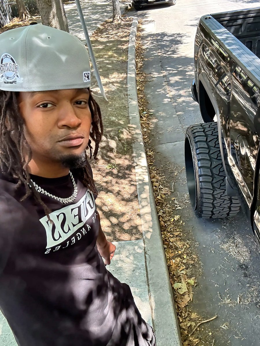 WolfsRage3's tweet photo. SunDaZe 🧊📸🥶  #3KingZ https://t.co/wcgi0HJE5P