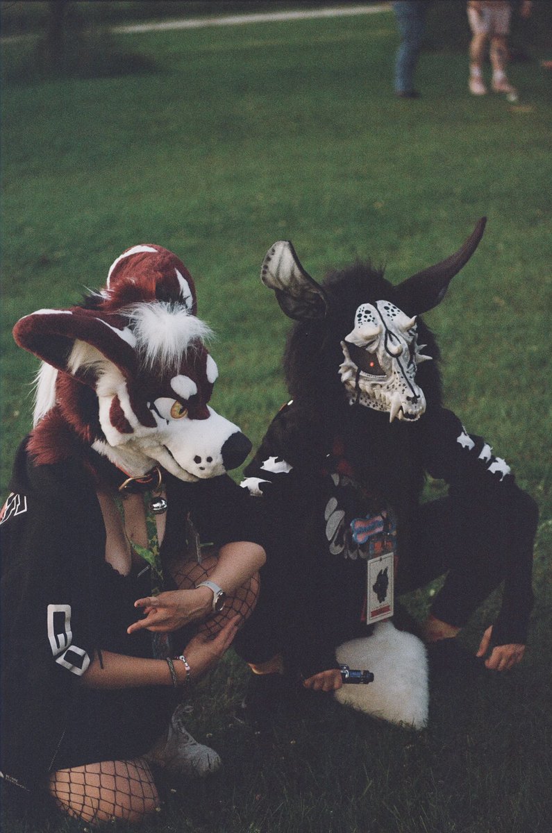 kermapers's tweet photo. Obsessing over this pic @CypherSnep snapped of me and @VexxTheSkulldog at last years FurryEST <3

I'm always so busy and drunk at cons and meetups I barely put my suit on or take any pics 😭 gotta lock in https://t.co/B7D7yBwI6N