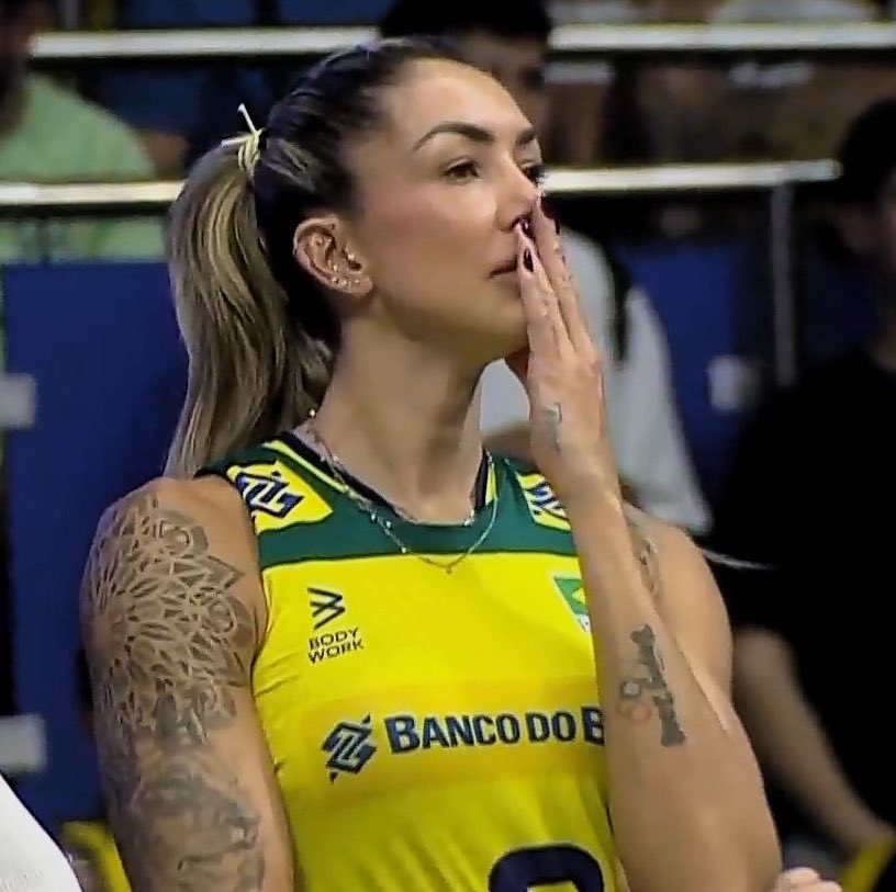 Fabiportodas's tweet photo. Queria twittar uma opinião aqui mas vou esperar o jogo acabar #VoleiNoSportv https://t.co/gFesxIILii