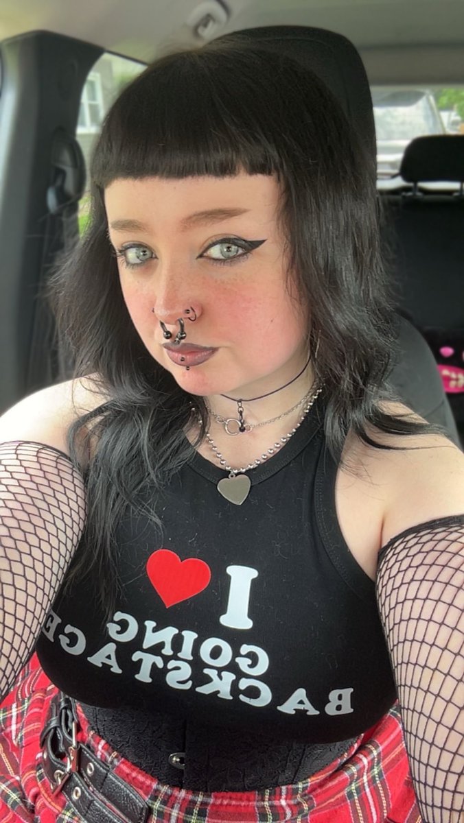 heyyindi's tweet photo. going to dance gavin dance today!! https://t.co/3AjmLIom7f