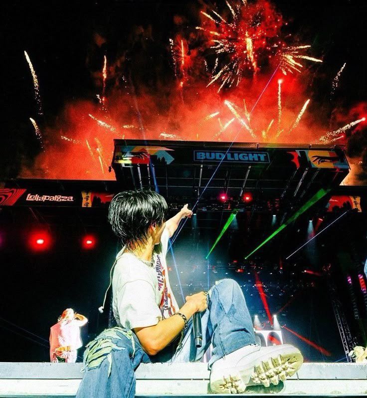 thathannie's tweet photo. i’m gonna need an album cover style han photo to come out govball https://t.co/DTYY4k7qvB