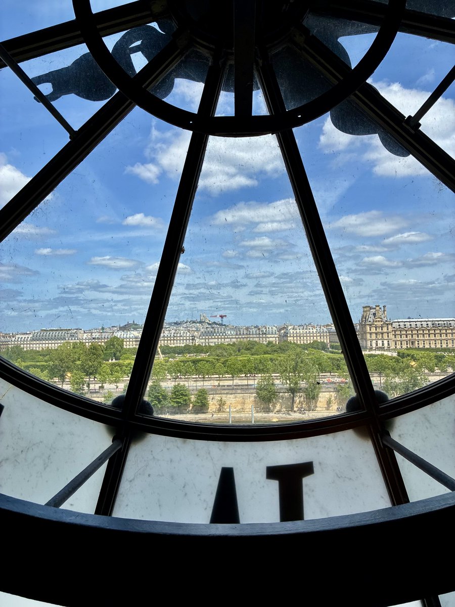 BFleurot's tweet photo. De la terrasse du Musee d’Orsay une vue unique sur le Louvre , la Seine .. 📸 B.Fleurot 🩵💚🤍 https://t.co/Gbc6moNAW2