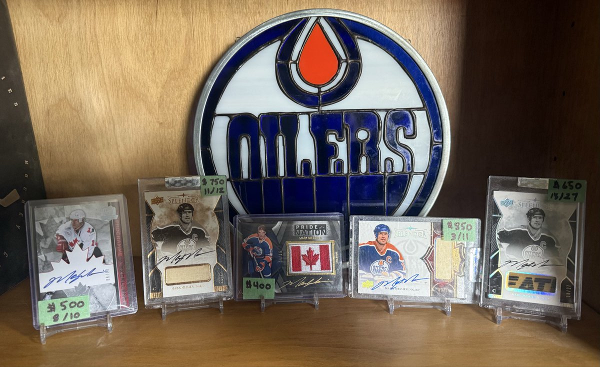 Holt49's tweet photo. Mark Messier Lot https://t.co/pIkK3uzWD4