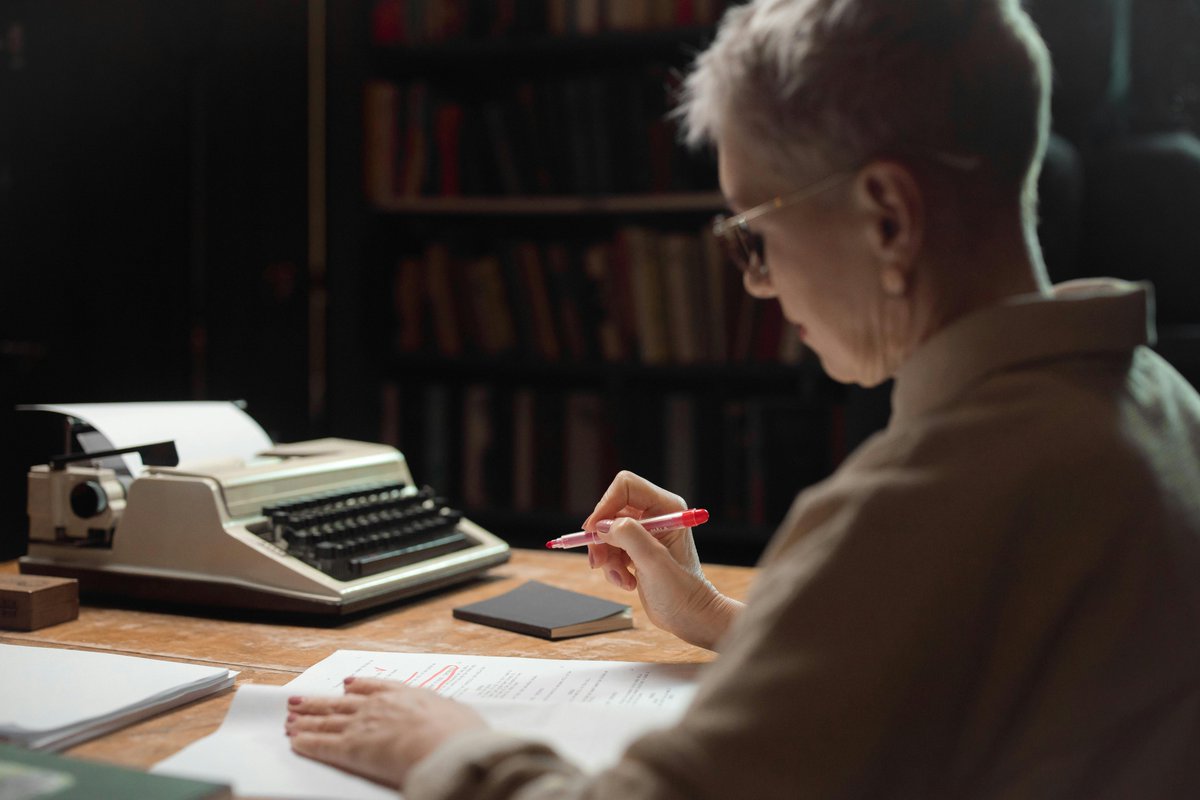 ProvingPress's tweet photo. “The ability of writers to imagine what is not the self, to familiarize the strange and mystify the familiar, is the test of their power.” – Toni Morrison

#AuthorQuotes #WritingCommunity #StoriesMatter https://t.co/OUTyohYwkR