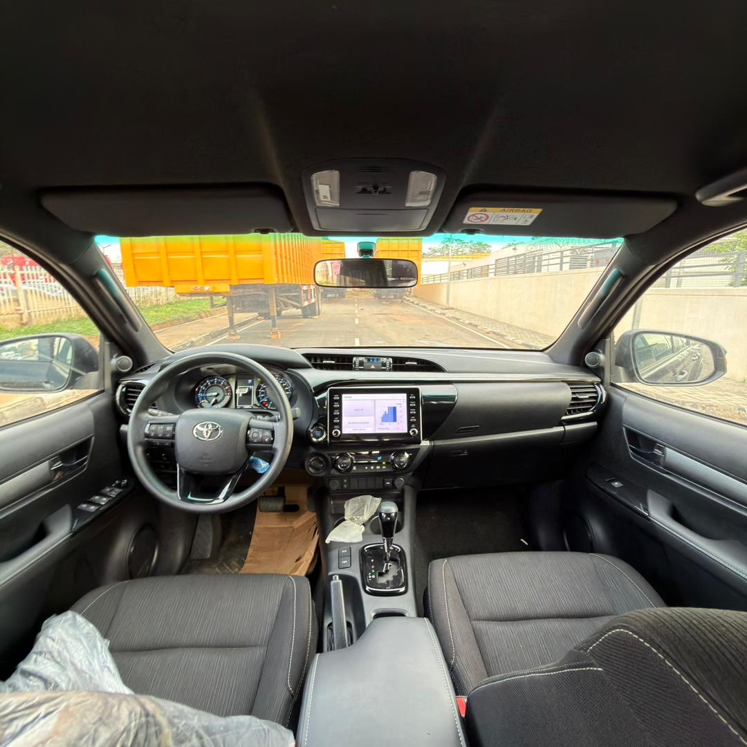 Automall_ng's tweet photo. Brand new Toyota Hilux V6 
Adventure 
2026 model
Price:86.5m
Location: Abuja 
@abujastreets @Carsnationn @__yellows https://t.co/0L8cVW0pCn