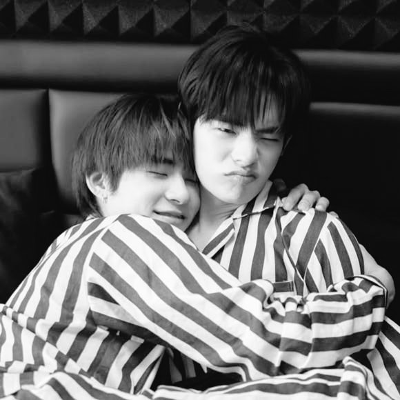 bebe⁷ AU's 📌 tweet media