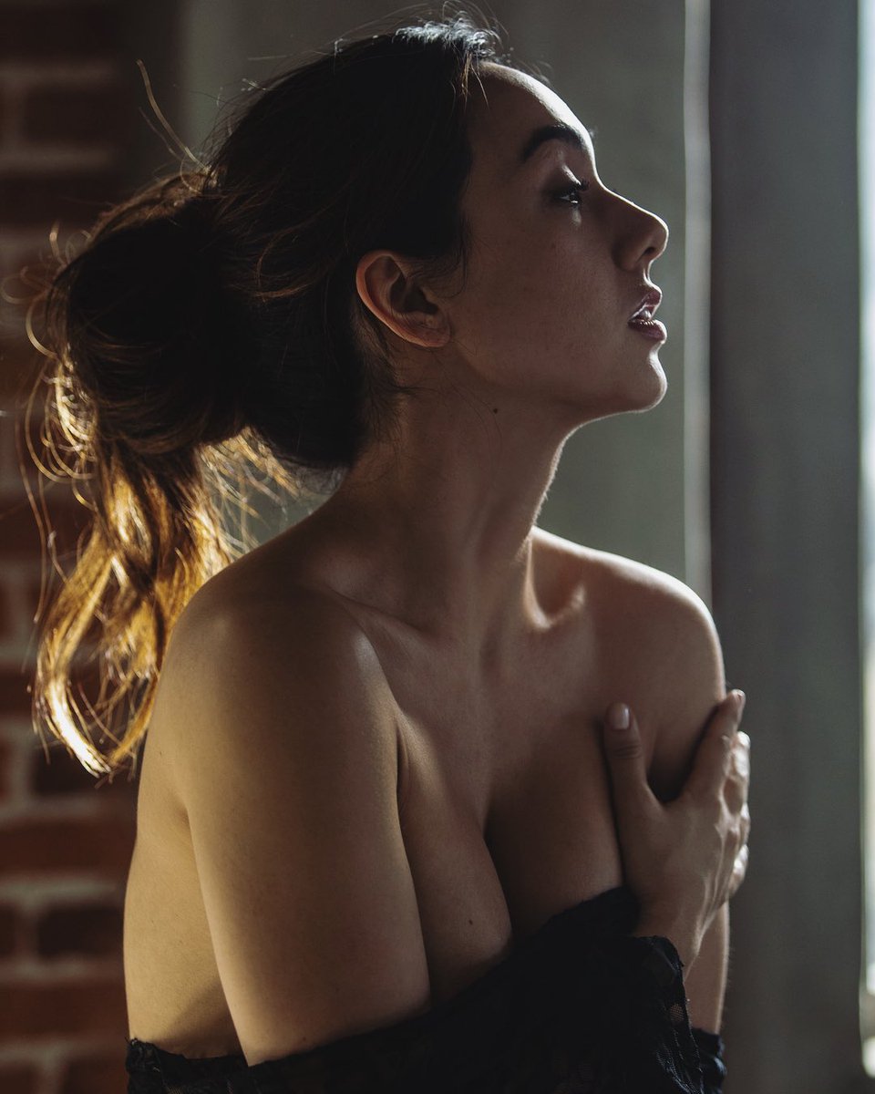 BellaAtMidnight's tweet photo. Have you worshipped anyone today? Not too late. https://t.co/zSFzsJWA14