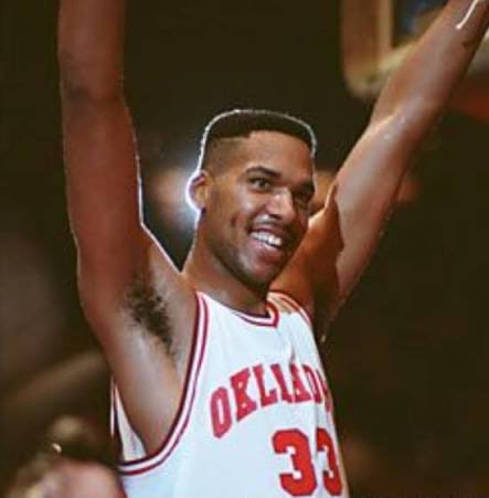 BrandonRahbar's tweet photo. Stacey King is an Oklahoma hoops legend.

Born in Lawton in 1967.

Led the Sooners to the 1988 NCAA Championship Game.

Sporting News Player of the Year.

Big 8 Player of the Year.

1st Team All American.

#6 pick in the 1989 NBA Draft.

3 straight NBA titles with the Bulls. 

2 decades as one of the best color commentators in the NBA.