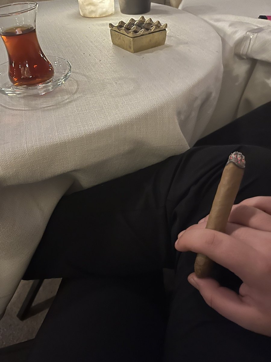 risusx's tweet photo. Bu gece bütün purolar aziz başkana https://t.co/8RBjbo9tLo