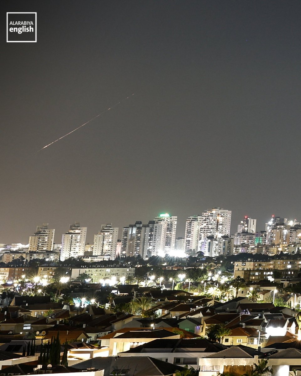 AlArabiya_Eng's tweet photo. 🔴 US President Donald Trump has been briefed about the escalation between Israel and Iran, Axios reports, citing a US official

🔴 Israel will retaliate for the Iranian attack, an Israeli official tells the outlet

🔴 The Israeli military says it has so far intercepted all missiles fired by Iran
