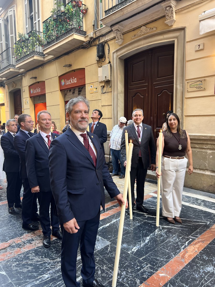 cfdmisericordia's tweet photo. ✝️ #CorpusChristi | Una representación de nuestra Cofradía ha participado en la procesión del Corpus Christi por las calles de nuestra ciudad, acompañando a Jesús Sacramentado. 

@DiocesisMalaga 

#CofradíasMLG https://t.co/K5Tcyjatv0