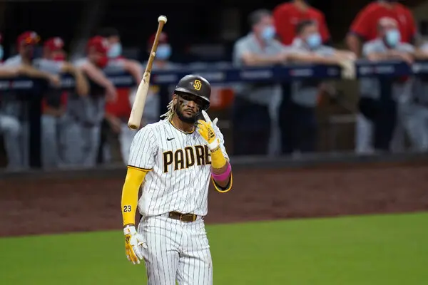 PropDeskHQ's tweet photo. | NYM @ SD | 4:10 PM ET

Play of the Day: Fernando Tatis Jr. — Over 1+ Hits ✅

Our data grades this a 80/100 — ELITE. 80% confidence with an 80% hit rate at this line over the last 15 games.

Tatis is hitting .274 on the season with an L5 average of 1.4 hits per game — well above his season average of 1.0. The market is pricing this at -205 and our data agrees. This number is clean.

This is the play.

#PropDesk #MLBProps #MLBPicks #PlayerProps #PropBetting #SportsBetting #TatisJr