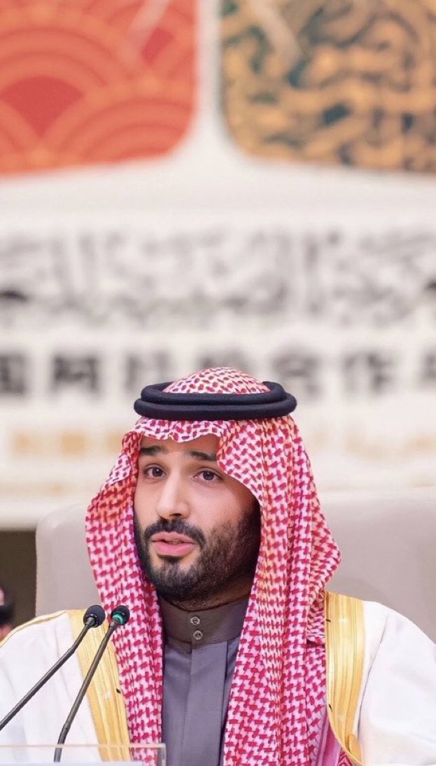 HRHMBNSALMAAN's tweet photo. يقود ولي العهد تحولًا رقميًا واسعًا يواكب الثورة الصناعية الرابعة. https://t.co/mPtXTGcOiN