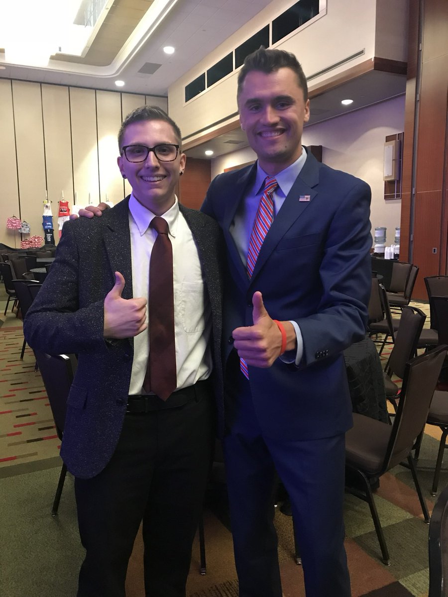 ArtifexMemor's tweet photo. @JustTheTweets17 @tylerbowyer How could I not? He was the first person to show me the potential of what was possible for this country. 

It makes me sick to watch people he trusted most turn his organization into the exact same thing he stood against. https://t.co/ywZnTBR9bA