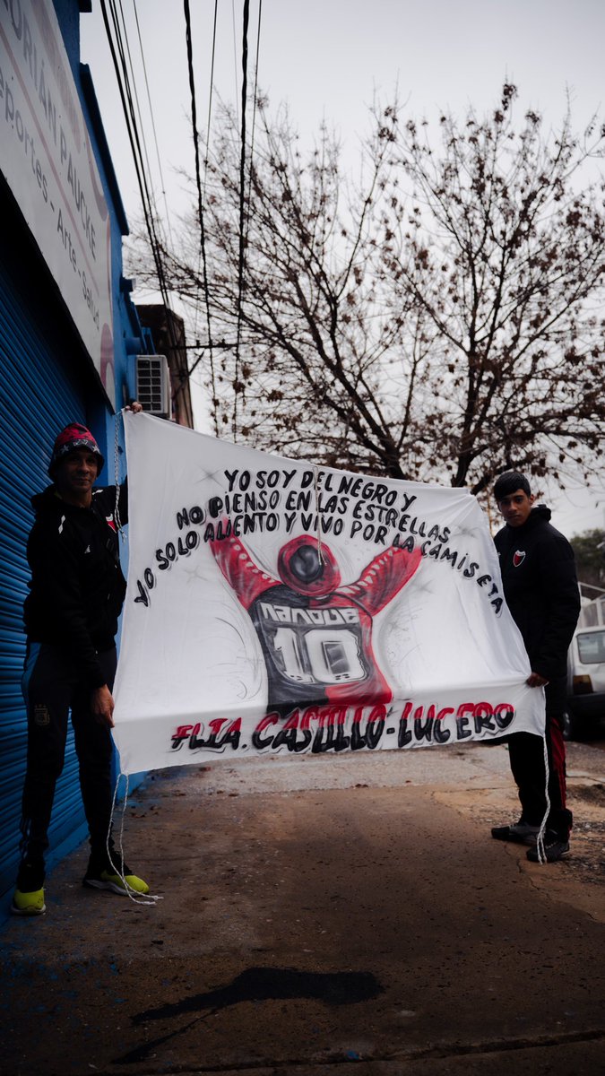 ColonOficial's tweet photo. Ondeando
luzca el sol o no ♥️🖤

#ColonDePie ♥️🖤 https://t.co/OHGtmw0go9