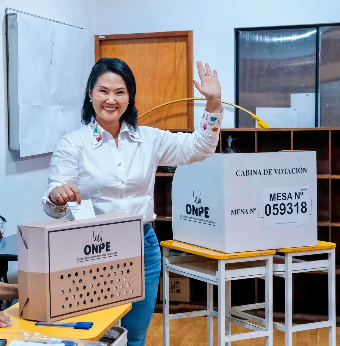 CibernautasFP's tweet photo. @KeikoFujimori : Votemos con esperanza 🇵🇪🫶🏻
#keikopresidenta
#VamosKeikoVamos https://t.co/K9mYvgHawc