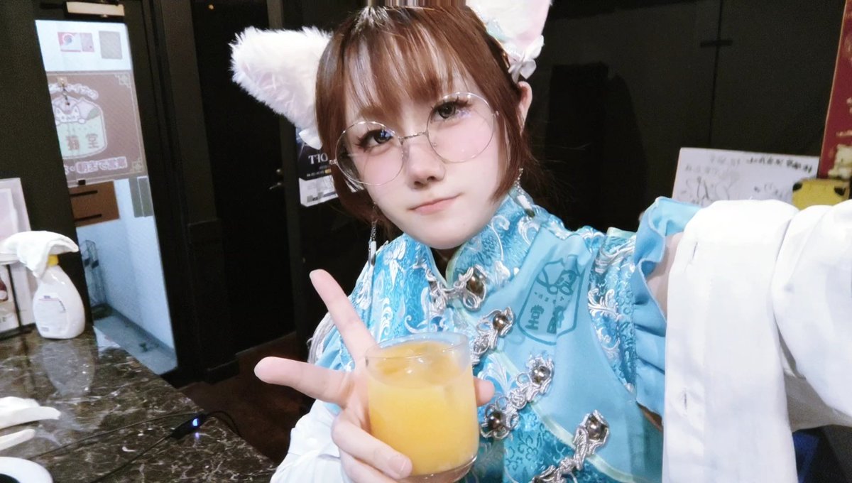 guild_Reto's tweet photo. ろぐあにゃんこ！！！
オーラスおつかれさまだよ私ら🥹🥹🥹
遠隔の応援ありがと！とてもとても嬉しいらぶ♡
救世主様もありがと〜✨今日人類会えないの覚悟してたからとても嬉しい🥹さんきゅーな！
🥃、遠隔ありがとうございました！らぶち〜の！🫶🫶🫶
次8日ギルド遅番いぬやまさんと！メイド〜 https://t.co/gJJqJWhSjE