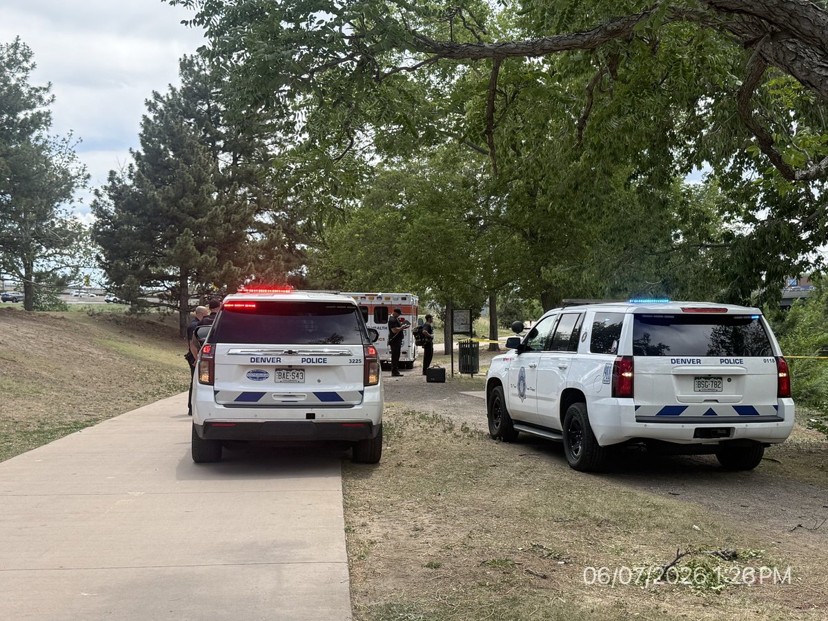vincent0126's tweet photo. @DenverPolice what’s going on in the area of west 8th Ave &amp; Zuni st (South Platte River Trail) at 1:26 pm (13:26), the call was on the trail south of 8th Ave https://t.co/DpLqVF05mb