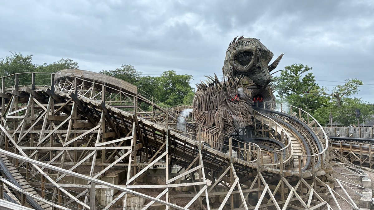 HBYCoasters's tweet photo. @altontowers redemption?!? Had an amazing weekend at the park with incredible ride availability, good ops (low queues and they kept moving). Seeing people react to the park and rides completely blind is always great fun and offers unique perspectives - they loved it. https://t.co/otdCAMz4NX
