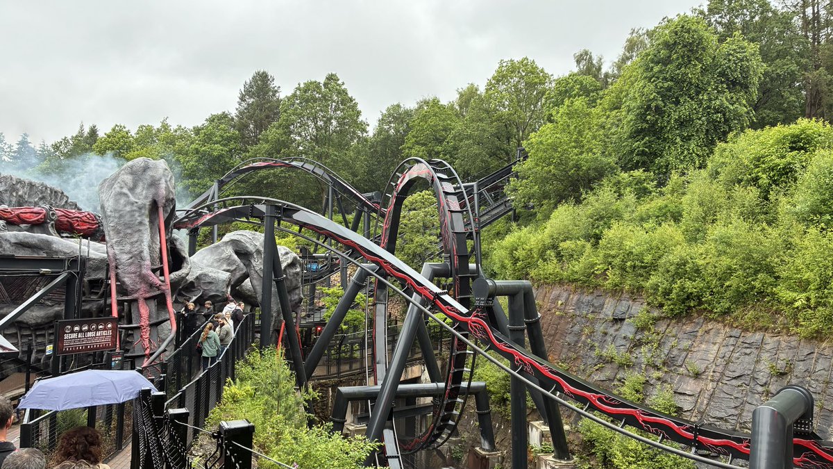 HBYCoasters's tweet photo. @altontowers redemption?!? Had an amazing weekend at the park with incredible ride availability, good ops (low queues and they kept moving). Seeing people react to the park and rides completely blind is always great fun and offers unique perspectives - they loved it. https://t.co/otdCAMz4NX