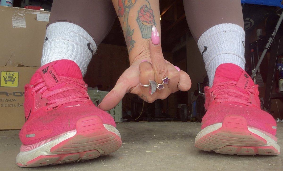 SneakerPeach's tweet photo. Some arms, hips and 3 miles for the win .. right on time too 😂 

✨gotta go✨ https://t.co/YFSrgLvF0v