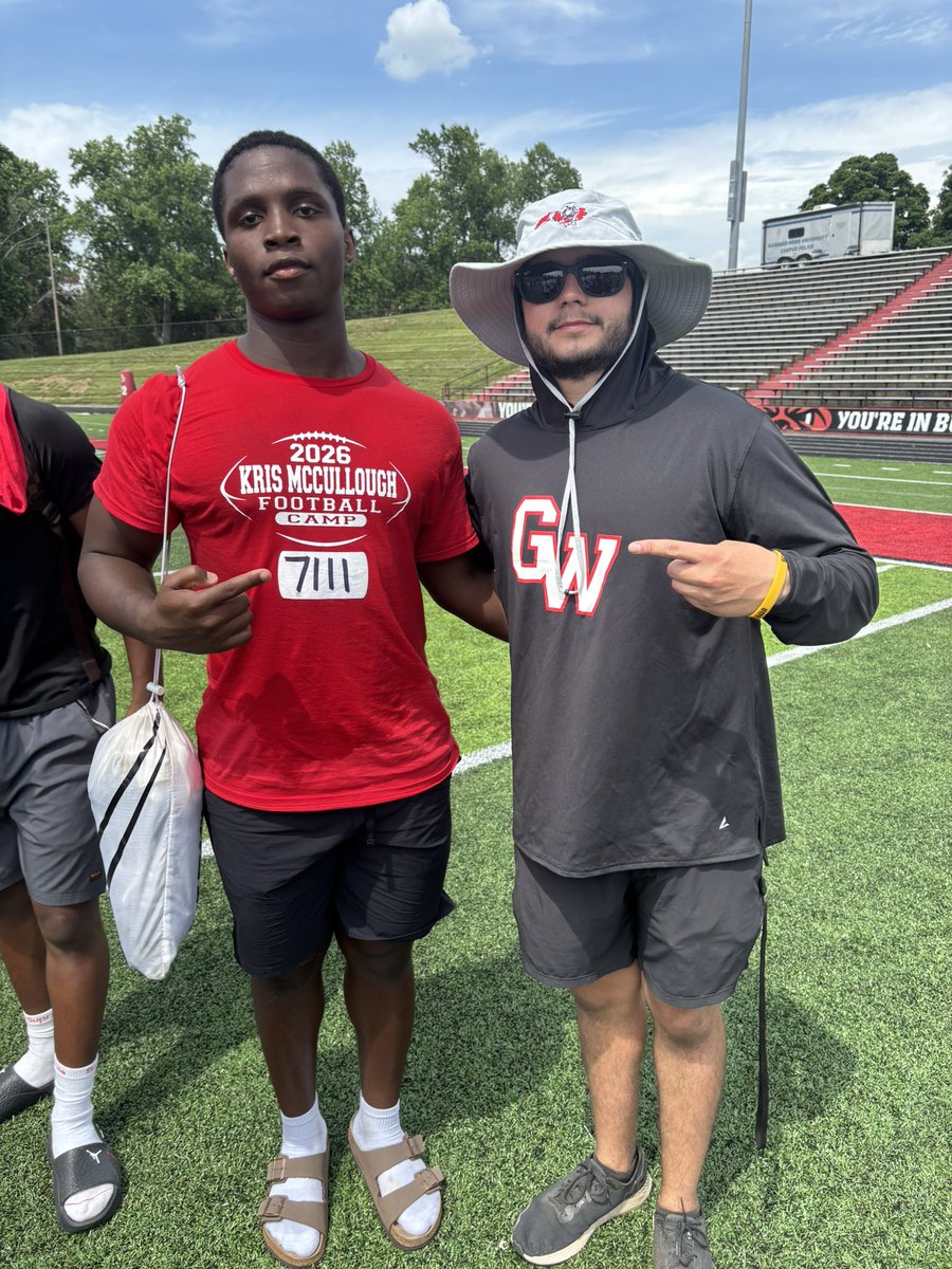 7Brianhenderson's tweet photo. Had an amazing experience at @GWUFootball! Beautiful campus and a great opportunity to learn from the coaching staff. Thanks for having me! https://t.co/MpryARGUhc