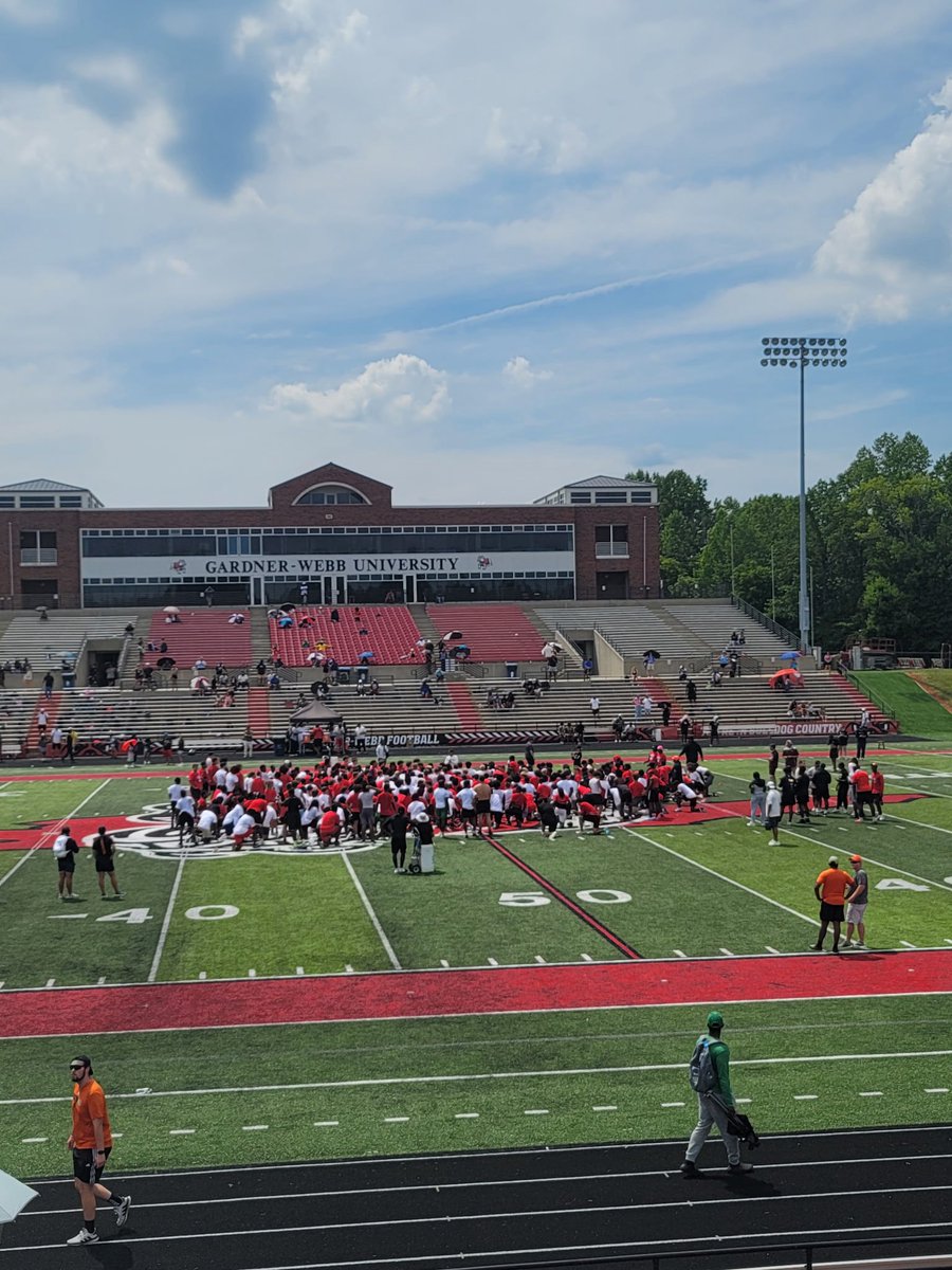7Brianhenderson's tweet photo. Had an amazing experience at @GWUFootball! Beautiful campus and a great opportunity to learn from the coaching staff. Thanks for having me! https://t.co/MpryARGUhc