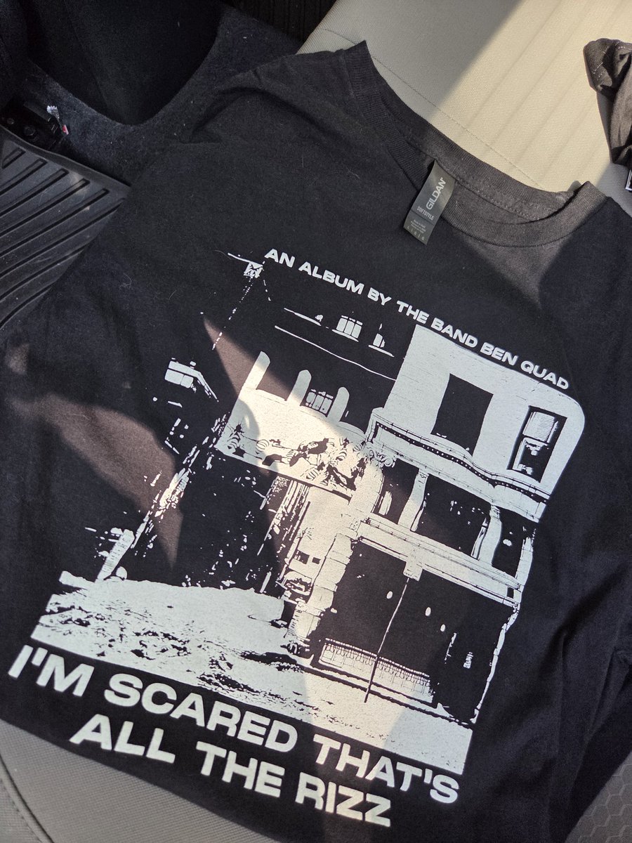 bree_mck's tweet photo. The event did a band tee shirt flea market and i found this gem https://t.co/LDrIqHF22N
