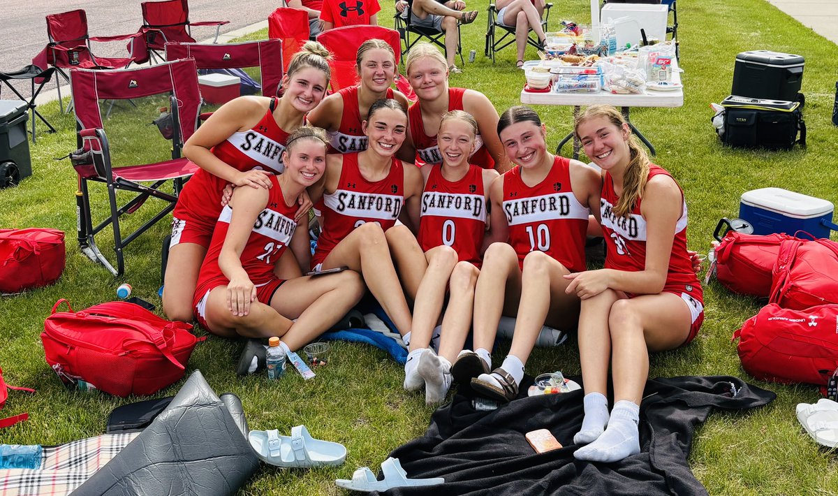 ssahoopsteams's tweet photo. 1️⃣6️⃣U Black with another big time weekend going 3️⃣-0️⃣ at the HARDWOOD CHALLENGE tournament‼️

This team has taken on all comers from near and far and continue their strong 💪 play!!

#SanfordSports | #StrongerTogether https://t.co/xuURBN85gF