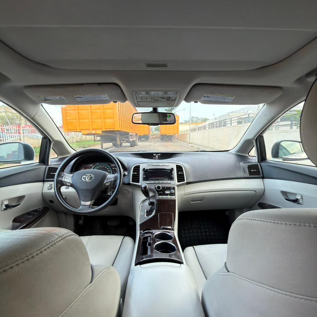 Automall_ng's tweet photo. Foreign used Toyota Venza XLE
2012 model 
Price:18.5m
Duty: paid 
Location: Abuja 
@WutaMotorsNG @__yellows @Carsnationn 
Retweet pls🙏 https://t.co/Ix1uKzgdsh