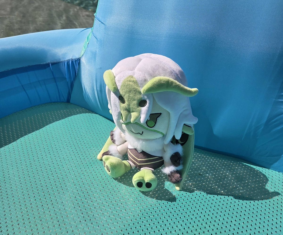 Egocider's tweet photo. welcome to moth girl summer baby!

Plush - https://t.co/bFZYPAXj9C
Pins - https://t.co/7tYEu3l0UG https://t.co/dbc949xalc