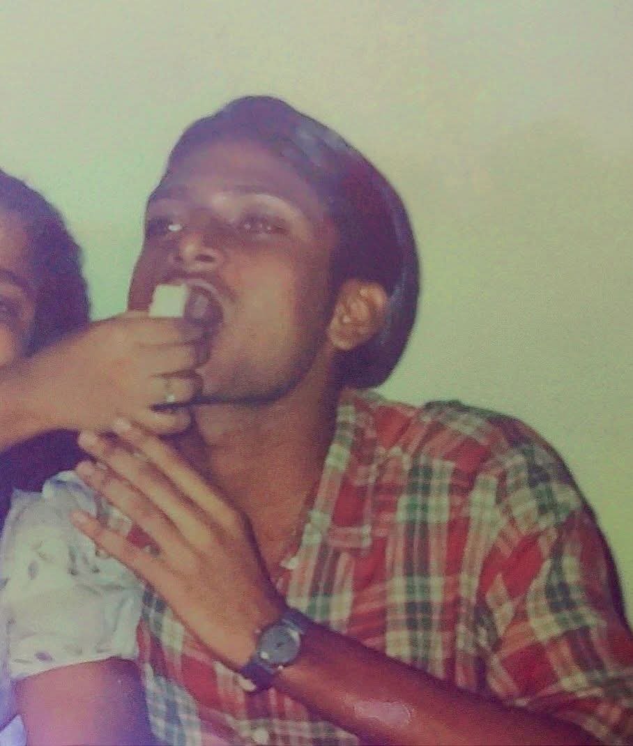 SharkkoAmmaday's tweet photo. Today, we lost an incredibly talented man, Hussain Mahir (1978–2026). Known to many for his wonderful performance in this video and many other, Hussain passed away due to severe complications from hypoglycemia and diabetes at the age of 47. https://t.co/N7zgOJv5SI