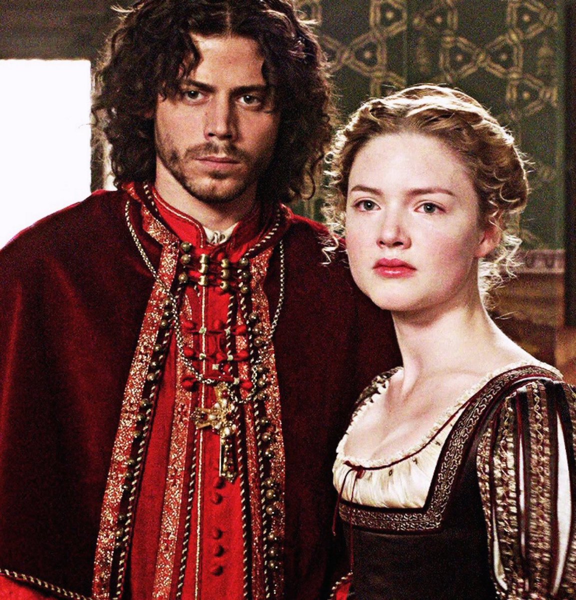 lucrezia's tweet photo. it was getting too bisexual with those sibs https://t.co/7IyGcGuXW9