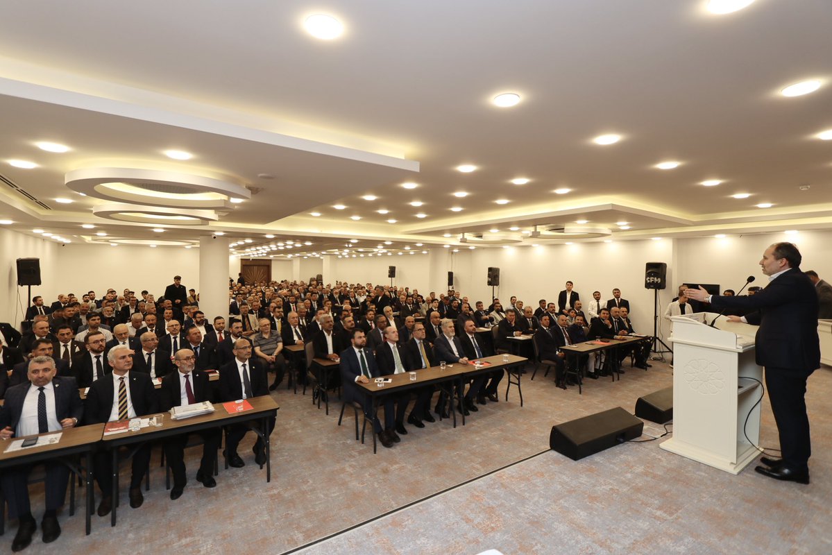 erbakanfatih's tweet photo. Bugün il eğitim hatiplerimizin sertifika programına katılarak konuşmamızı gerçekleştirdik. Yoğun bir katılımla son derece verimli bir program icra ettik. https://t.co/YduhNXELEO