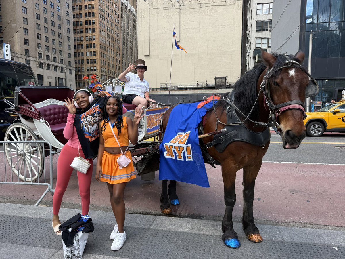 transportworker's tweet photo. Go NY Go NY Go!
. @TWULocal100 Shop Steward Christina Hansen and Central Park Carriage Horse Sherman outside the 34th St/Penn Station subway hub adjacent to MSG where they celebrated the  @nyknicks and #NYC with hometown fans and tourists from around the world. #knicks @NYCCouncil @CentralLaborNYC @TwuSamuelsen @ESPNNBA @ABC @NBA_NewYork @WaltFrazier @alanhahn @adamsilver @NBAPR