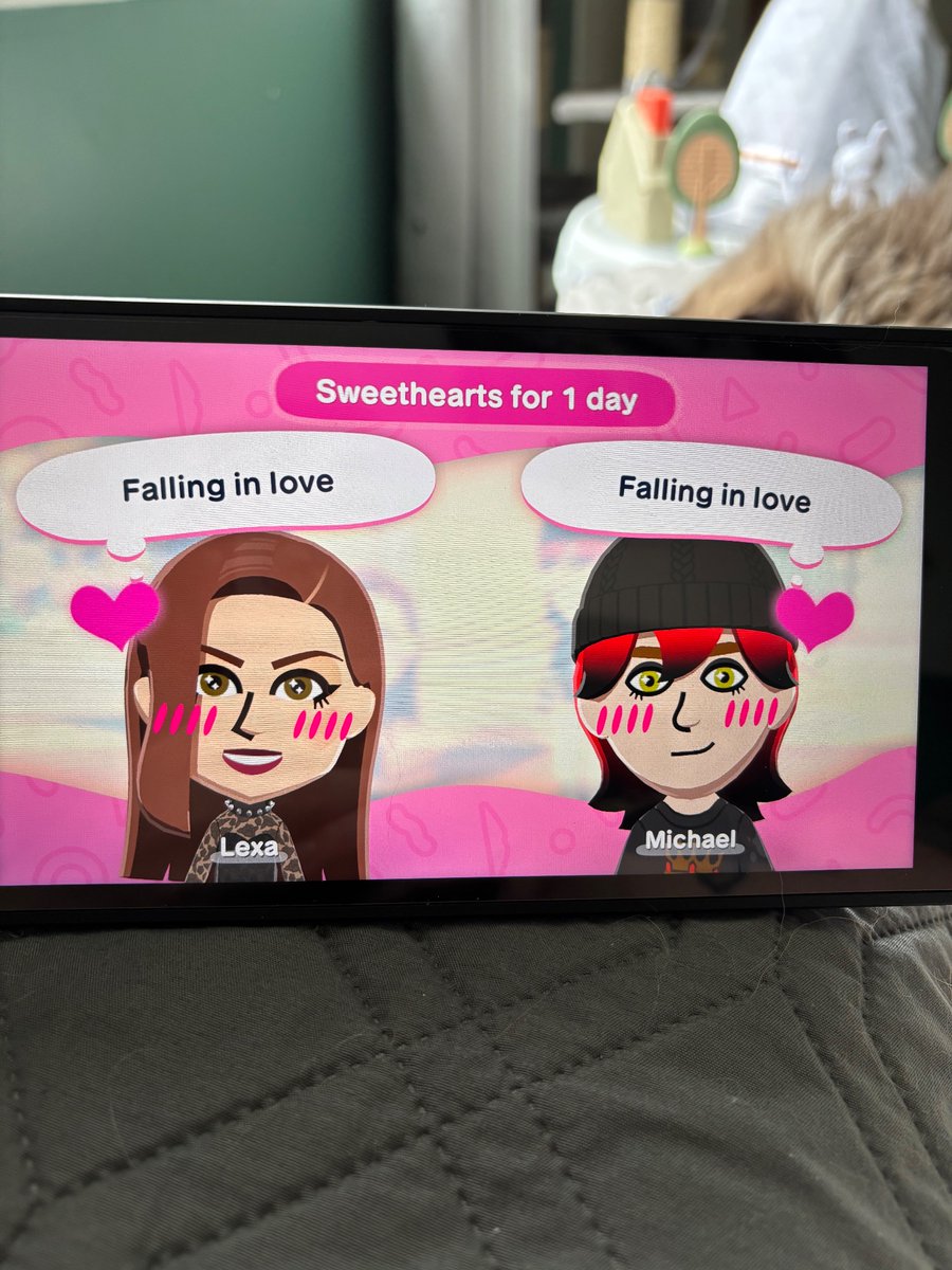 bleachedxheart's tweet photo. NOBODY TALK TO ME, MICHAEL AND I ARE IN LOVE!!! https://t.co/3kH4V35piS