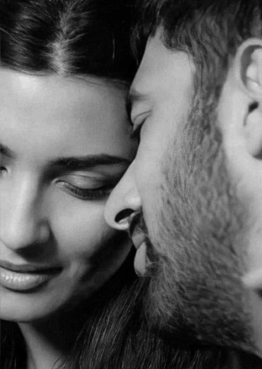 RiittaTheuma's tweet photo. One of my all time favorite https://t.co/2UNhcRTmRR can feel the harmony and love between them.
“Where there is love there is
 harmony”..❤️❤️

#TubaBüyüküstün 
#EnginAkyürek 
#EnTuForever
#MavSan https://t.co/LpN6wkHQr3