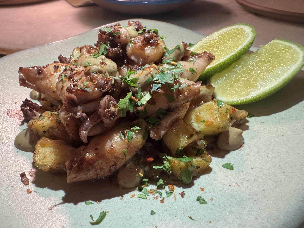 FincaIsis's tweet photo. 𝑺𝒐𝒎𝒐𝒔 𝑨𝒎𝒂𝒏𝒐: " 𝑨𝒓𝒕𝒆𝒔𝒂𝒏𝒐𝒔 𝒅𝒆 𝑺𝒂𝒃𝒐𝒓𝒆𝒔"
Un Lugar en la Gastronomía donde Nuestros Productos están en Buenas Manos
El 29 u  Otro día no se pierdan los " Gnocchi con Stracciatella y Chistorra"
Gracias #VicenteRodriguez #Amano x Invitarnos
#fincaisis https://t.co/vz5j61JcfE