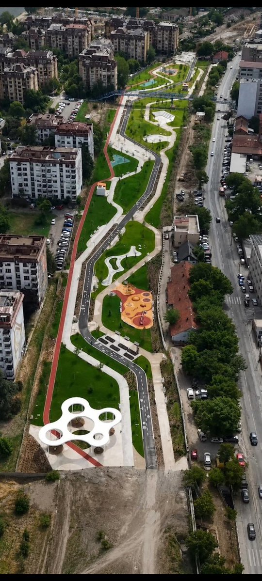 Aspartanski's tweet photo. Ne ovo nije mega park u Danskoj!
Ovo je Srbija dame i gospodo. https://t.co/wbyfP93r9t