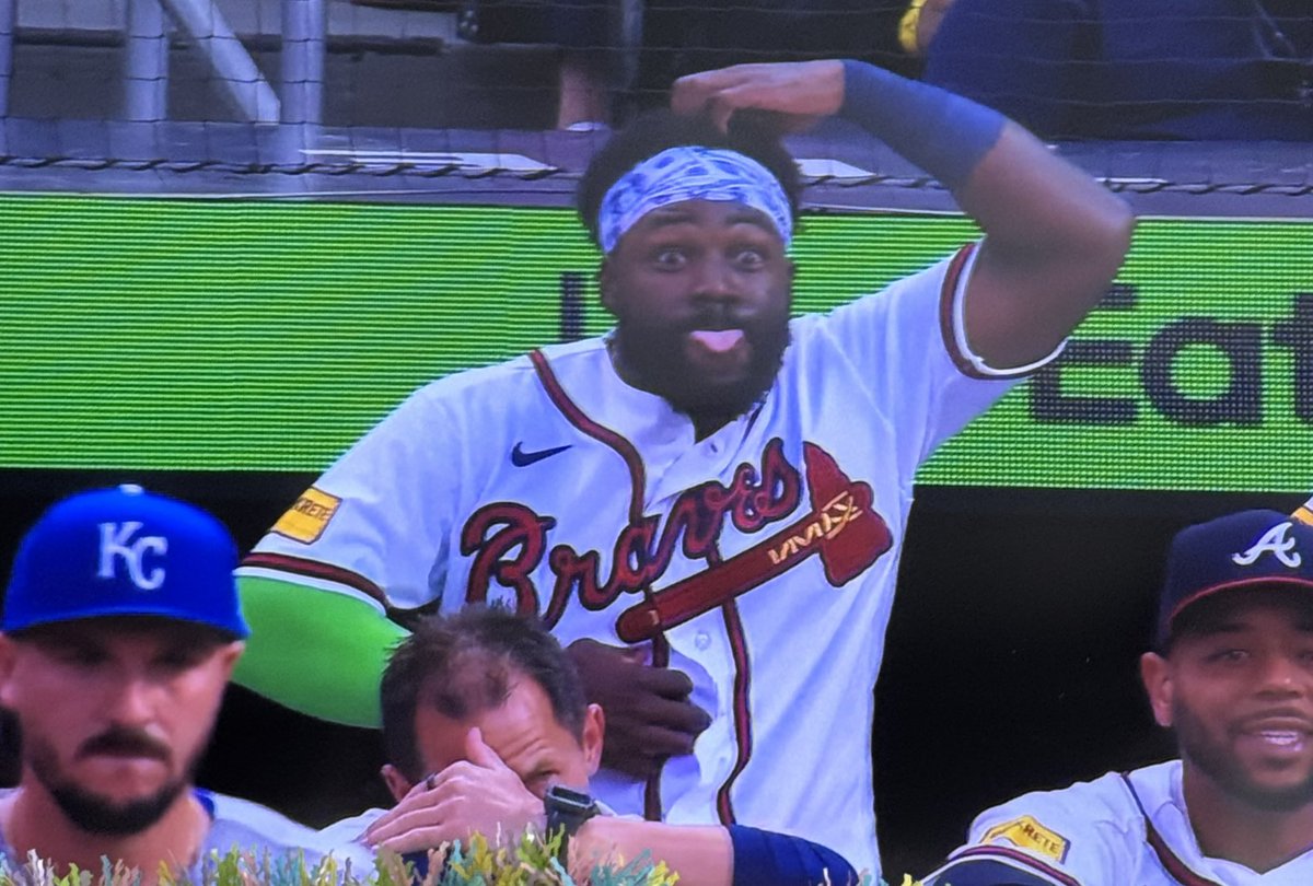 HotCorner_10's tweet photo. BRAVES WIN #BravesCountry https://t.co/JfCfASQDJy
