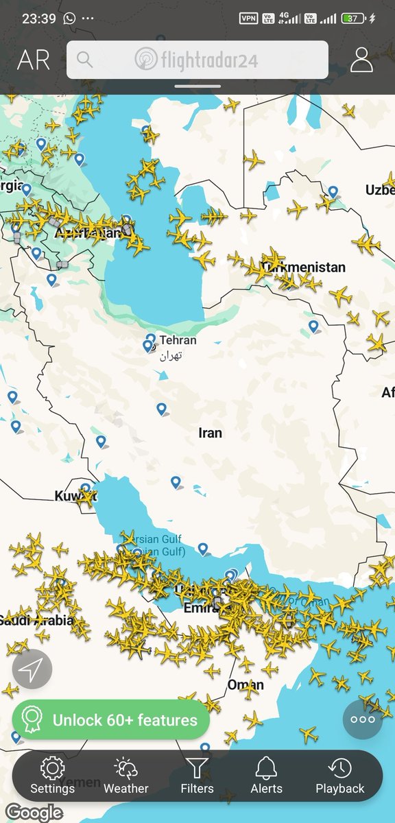 Bahmannz's tweet photo. هیچ پروازی در آسمان ایران انجام نمی‌شود. https://t.co/TXG5HXncIh