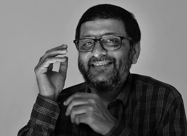 the7424's tweet photo. Shanbag is a rare writer who has laid bare naked middle class so called tradition, culture , ethos of respectability and has perfectly shown facade lying behind glitters.

His translator srinath perur is absolutely amazing. https://t.co/hYLVOJRgpA
