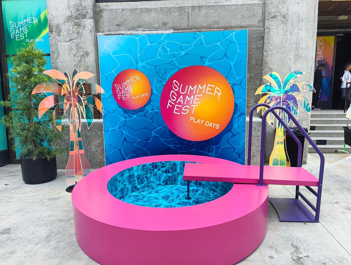 denfaminicogame's tweet photo. 電ファミ編集部はアメリカ・ロサンゼルスで開催されている「Summer Game Fest Play Days」に取材に来ています。

SGFで発表された最新ゲームをいち早く遊べるイベントです。記事をお楽しみに！

#SummerGameFest #PlayDays https://t.co/BIb7GLs7b2