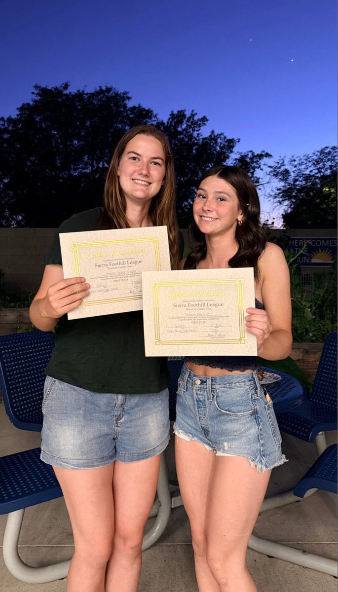 KLebarTriepke's tweet photo. Super grateful to have received 1st Team All League in the SFL, as well as chosen MVP for my High School team. Couldn’t be anything without my teammates around me and their support means everything! Let’s go, Blue Devils! https://t.co/9qnfEMS8e5