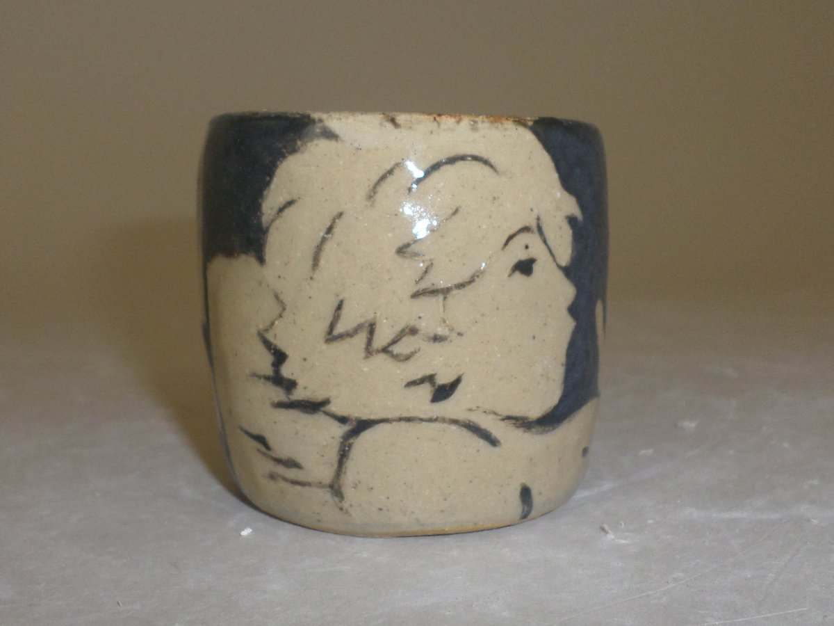 threttt's tweet photo. lovers and pansies, ceramic cup ^_^ https://t.co/iInEIvumUr