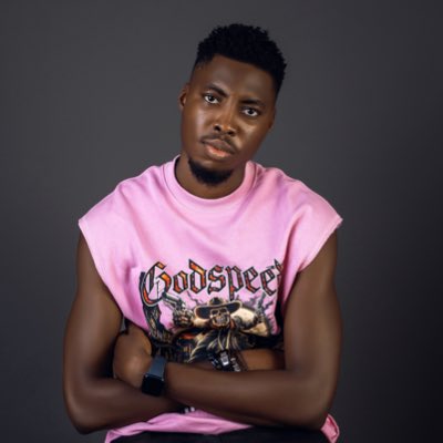 thetall_artist's tweet photo. #NewProfilePic

Also added a new title to my bio 🤍 https://t.co/vsPCCrHJDM