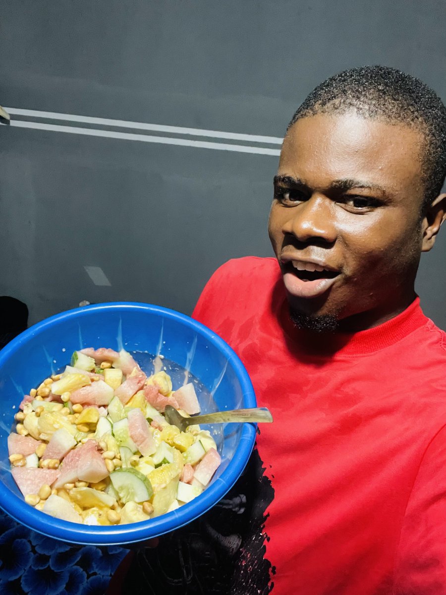 waggydey4you's tweet photo. Home made fruits salad for dinner..
What about you? 👀🌚 https://t.co/6zZza4WXbp